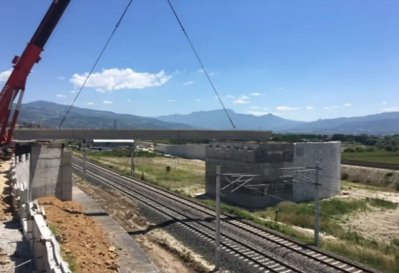 Arifiye–Pamukova Km 159+680 Üstgeçit Köprüsü ve Km 167+235 Altgeçidi